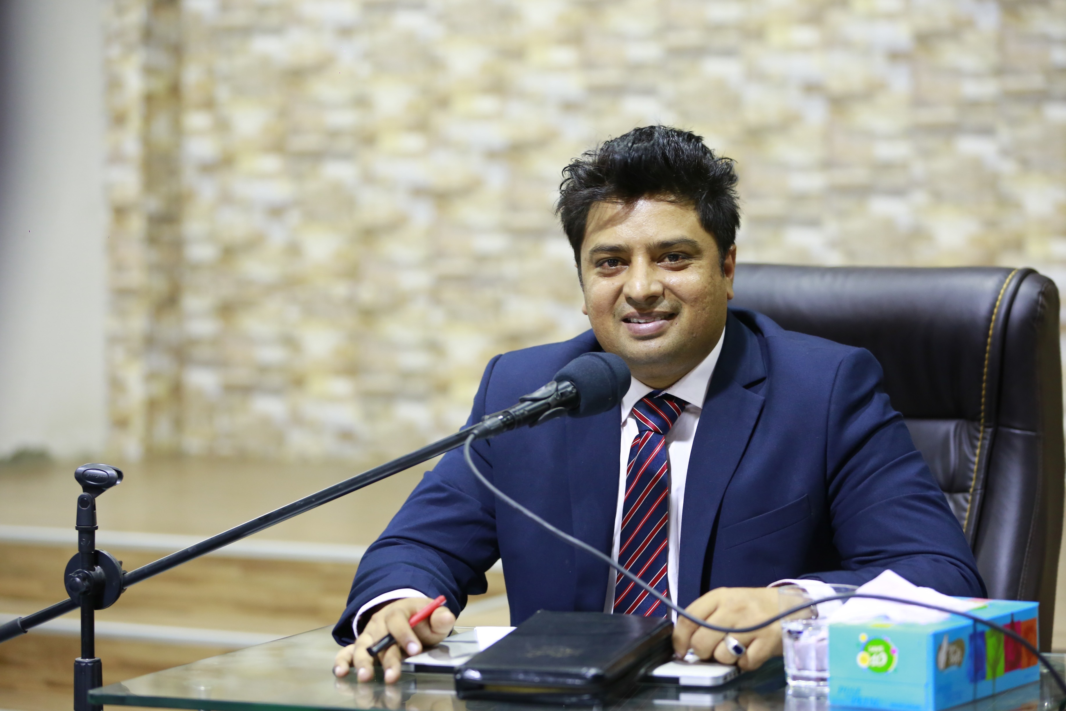 Dr. Naeem Nasir | Pastor
